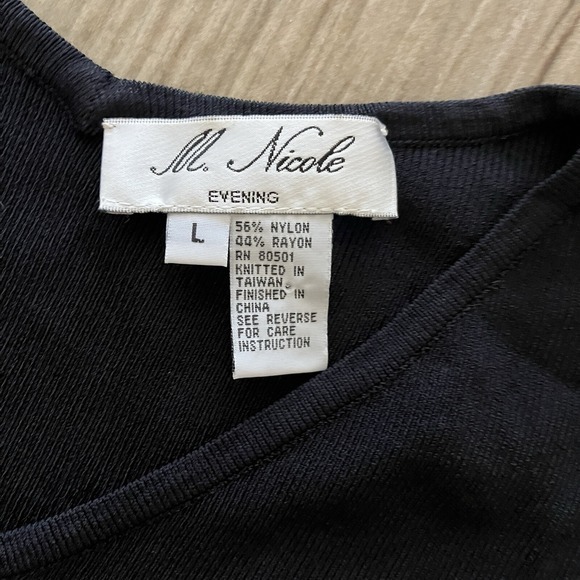 M Nicole Evening Embroidered Beaded Top Stretch Roses V Neck Size L Cottagecore - Picture 4 of 8